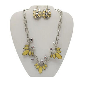 ERICA LYONS Signed Yellow Acrylic Leaf Flower Necklace Earrings Set Fashion